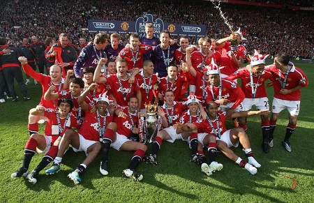 足球生涯及 足球生涯及