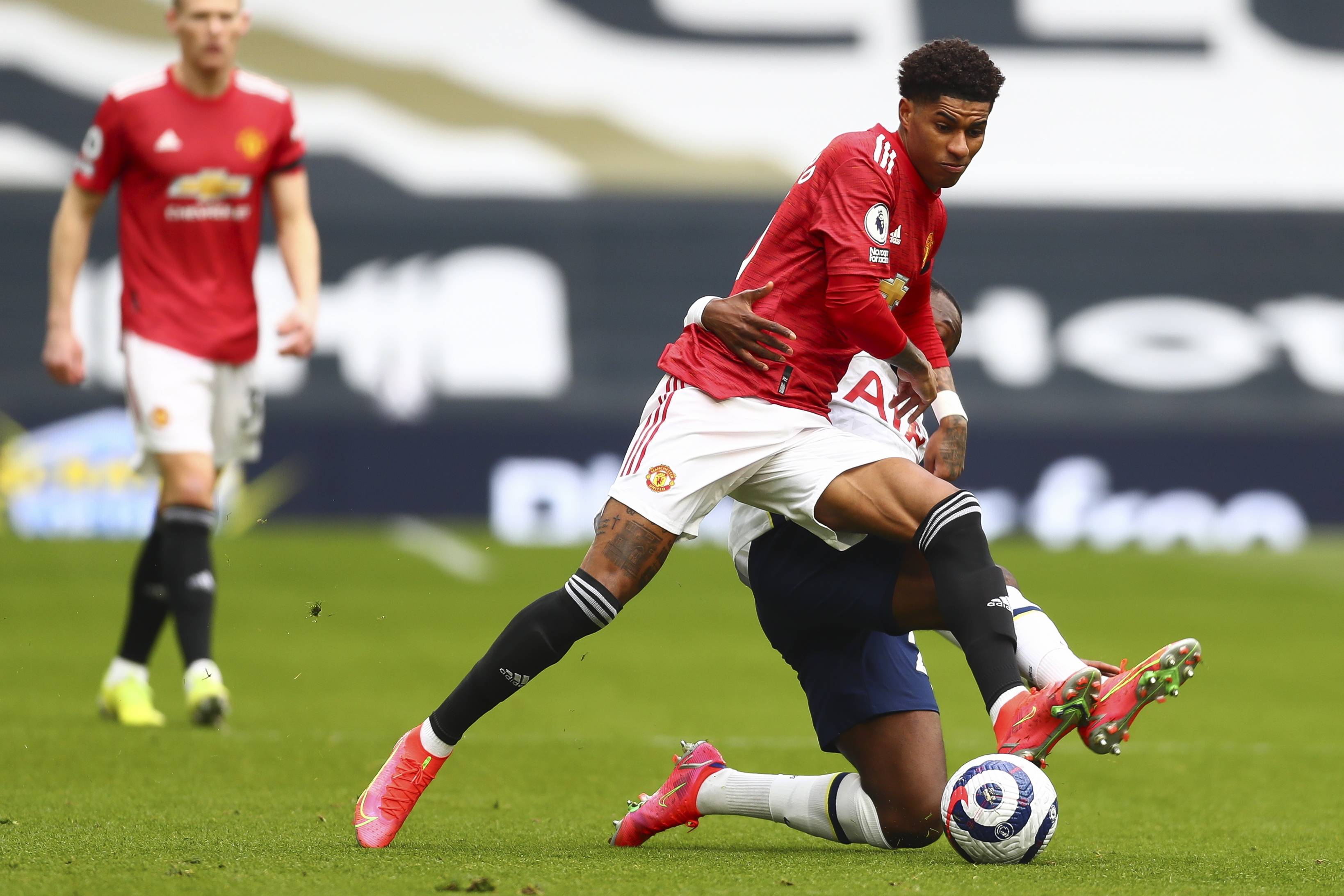 供了更多洞 供了更多洞